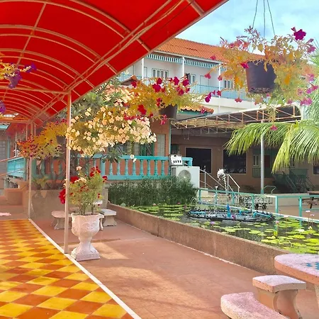 Waterside Hotel